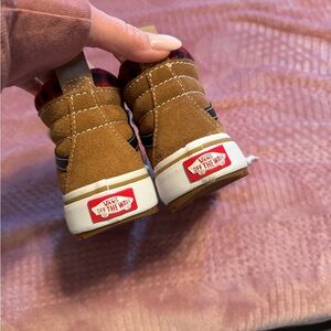 Vans Brown Low-Top Sneakers with Classic Waffle Sole